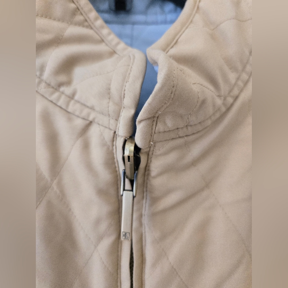 Women's Reversable Ralph Lauren Beige/Light Blue Quilted Vest Medium to Large - Picture 3 of 10